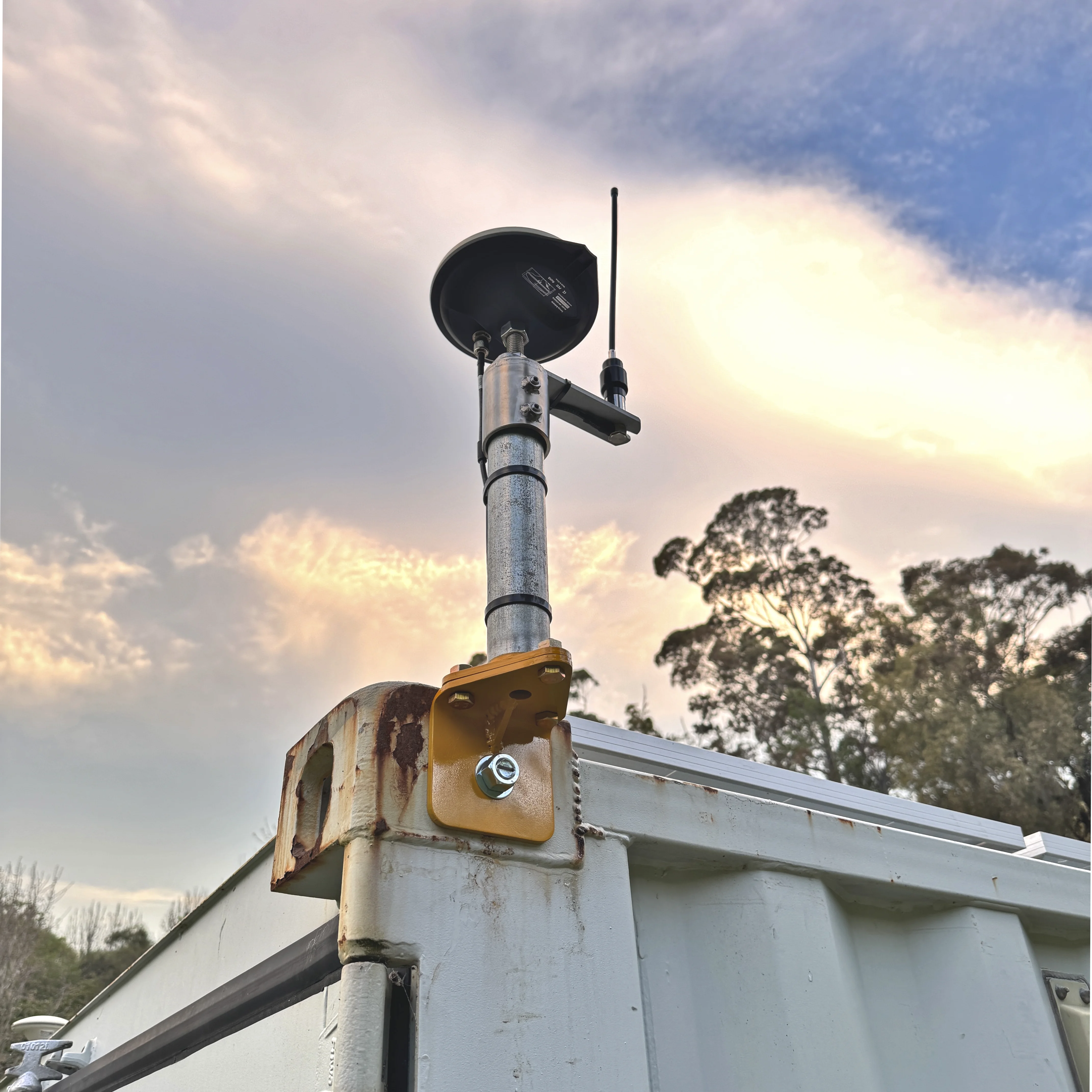 CornerLink mounting a GNSS antenna on a container corner casting